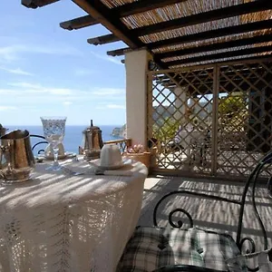 Couette-café La Serra Sul Mare